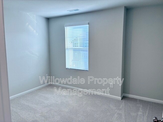 Building Photo - 514 Light Oak Wy