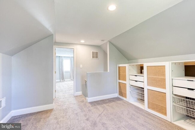 Building Photo - 2103 Southern Ave