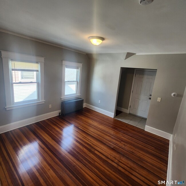 Building Photo - 351 Hillside Ave