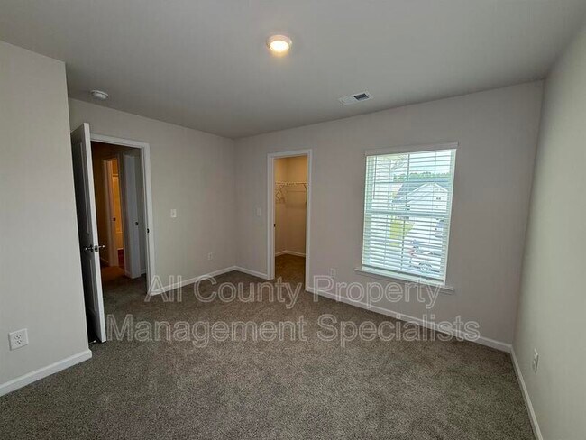 Building Photo - 814 Cattle Egret Ln