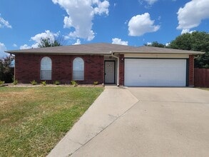 Building Photo - 4 Bedroom, 2 Bathroom House in Killeen wit...