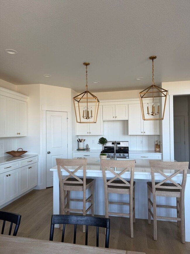 Building Photo - Beautiful Luxury Home in Saratoga Springs!
