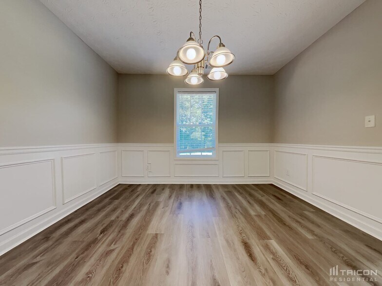 Building Photo - 3046 Langley Rd SW