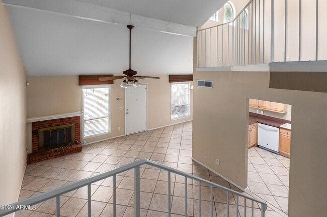Building Photo - 6533 N 7th Ave