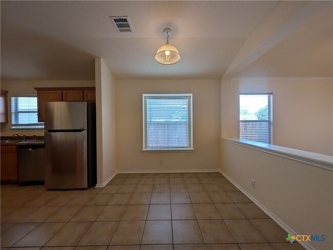 Building Photo - 268 Goliad Dr