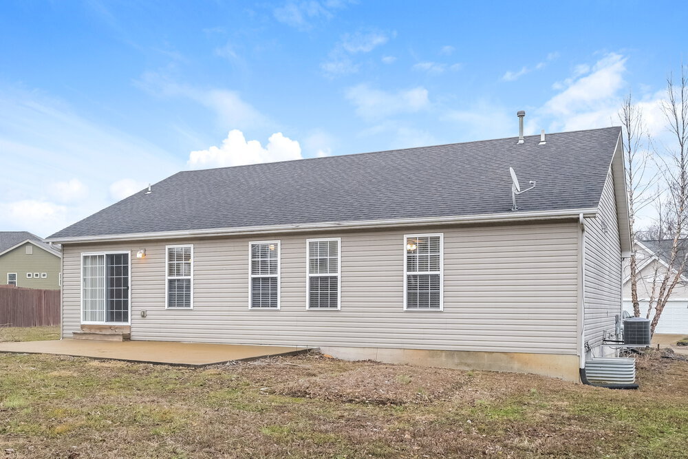 Building Photo - 2032 Belmont Dr