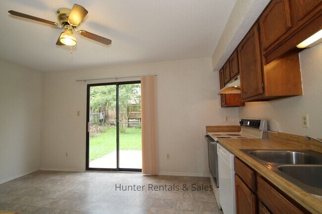 Building Photo - Two-Story Dream!