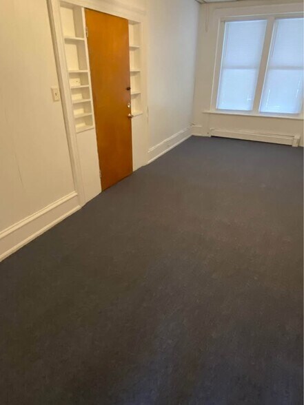 Building Photo - 1015 Walnut St