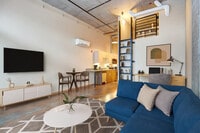 Building Photo - 708 Uptown