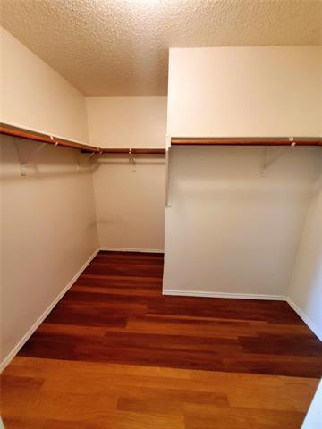 Building Photo - 2224 Red Oak Dr