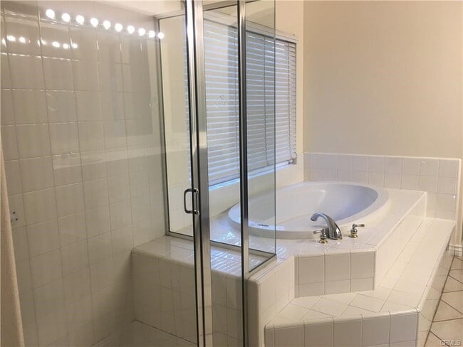 Building Photo - 5677 Carmello Ct