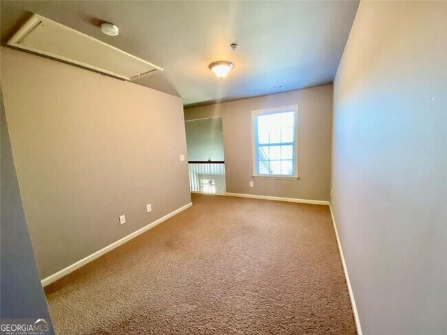 Building Photo - 3322 Castleberry Village Dr