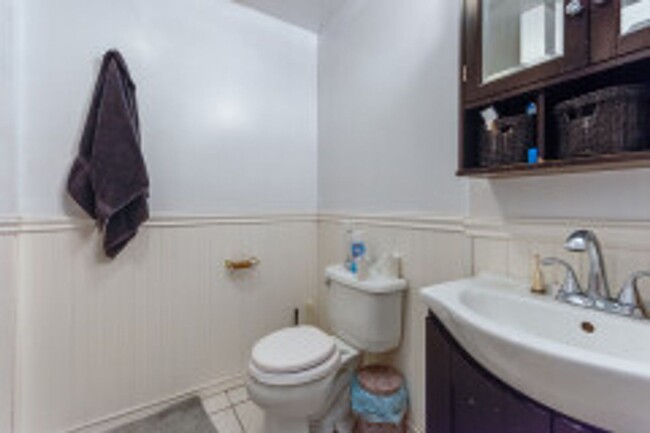 Building Photo - HOT BROOKLINE LISTING!!!