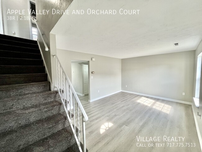 Building Photo - 910 Apple Valley Dr