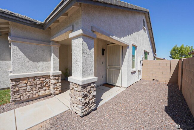 Building Photo - 6560 E 34th Ln
