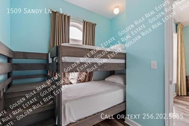 Building Photo - 1509 Sandy Ln