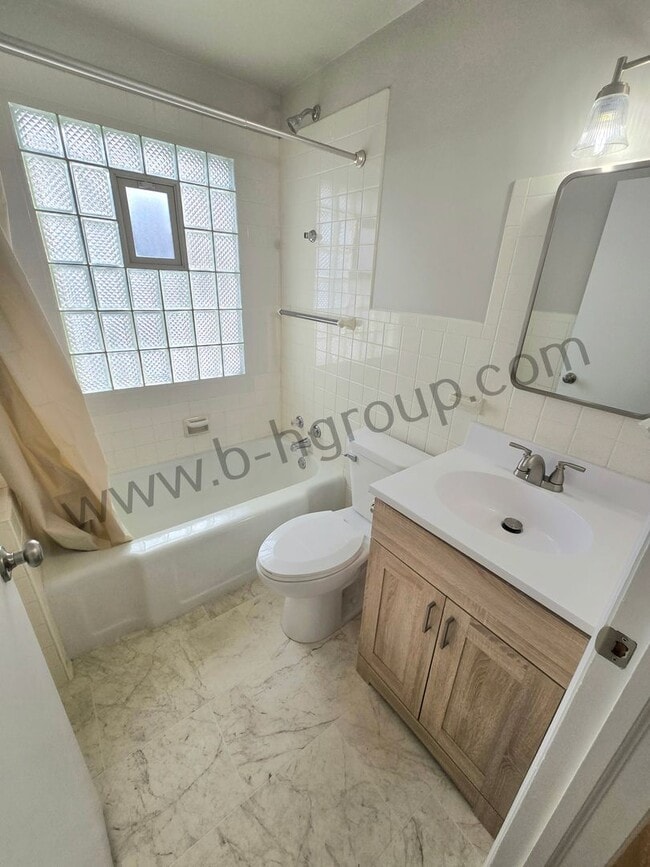 Building Photo - Newly Updated!