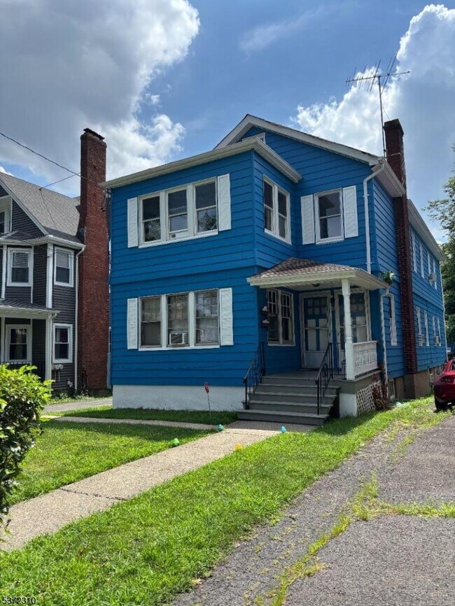 Building Photo - 26 Elmwood Ave