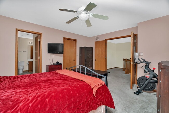 Building Photo - 18568 W Point Dr