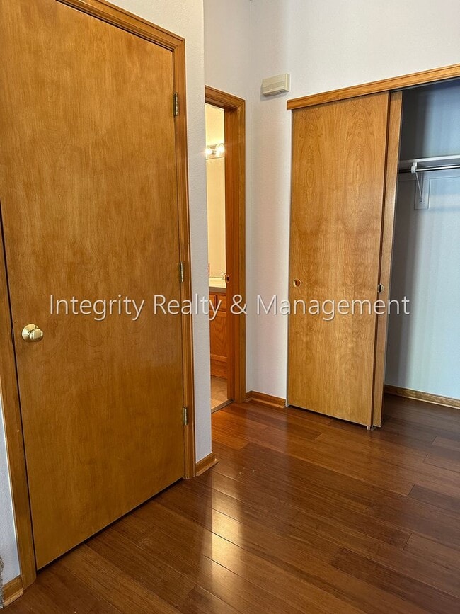 Building Photo - 3410 W 98th Dr