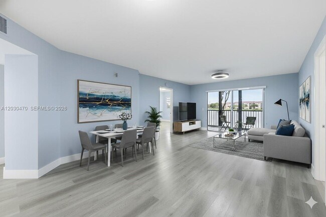 Building Photo - 550 SW 138th Ave