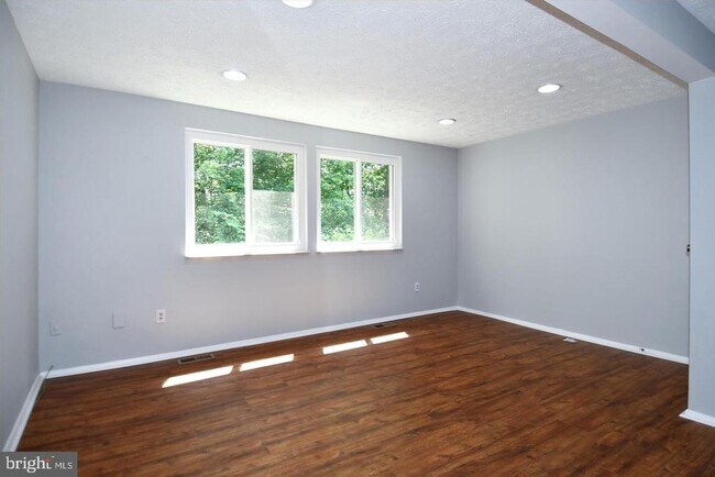 Building Photo - 8335 Windfall Rd
