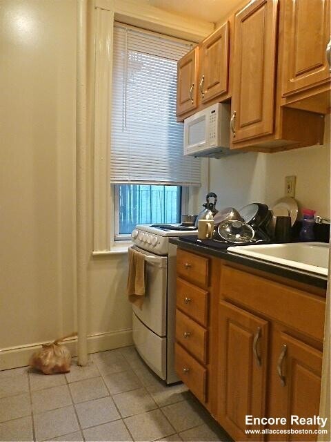 Building Photo - 111 Park Dr