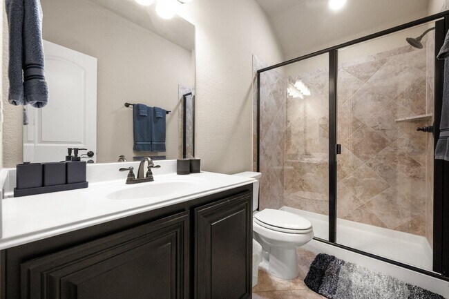 Building Photo - Fully Furnished Home in South Grand Prairi...