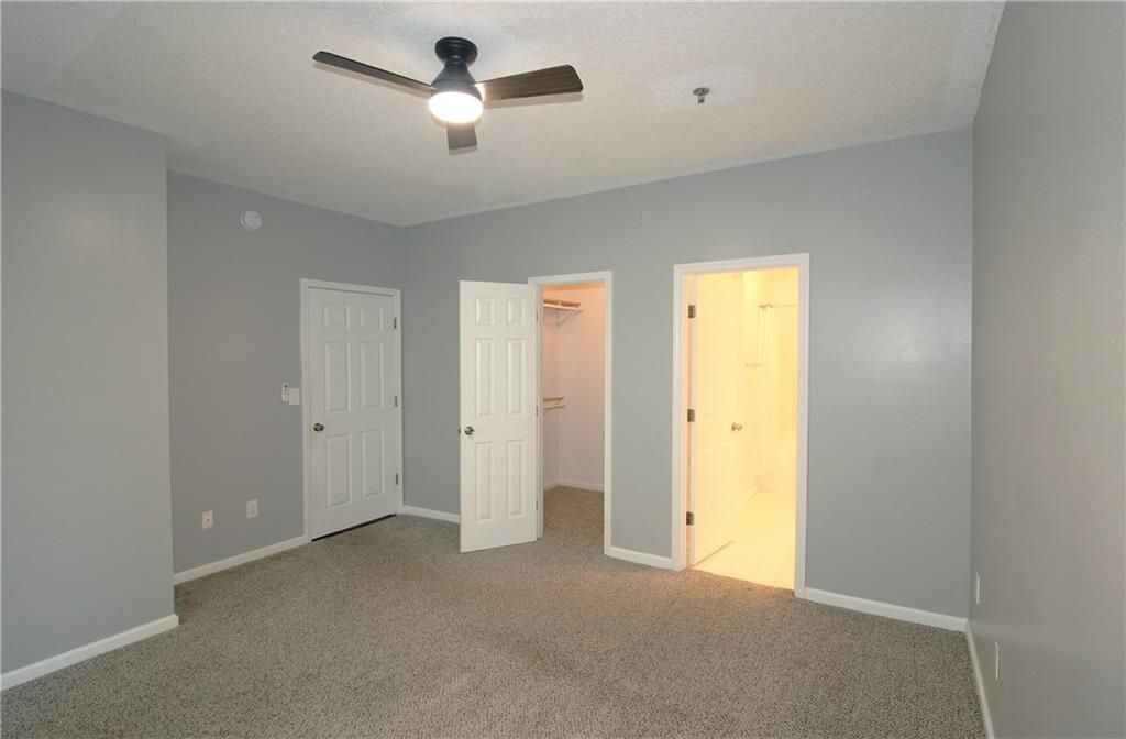 Building Photo - 210 Spring Heights Ln