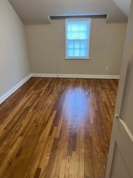 Building Photo - 1210 W Murdock St