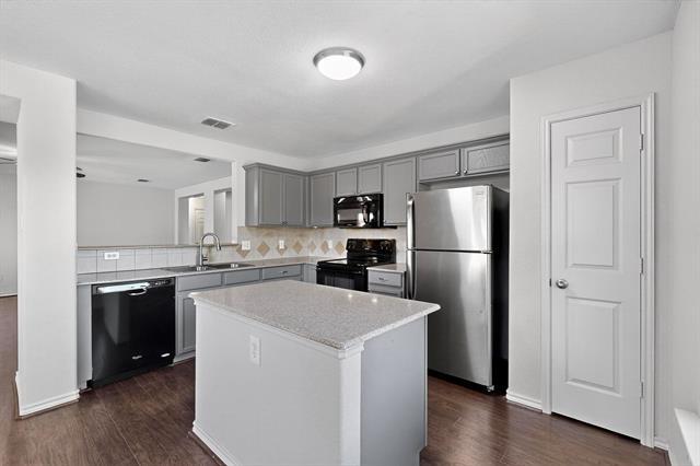 Building Photo - 2011 Bishop Hill