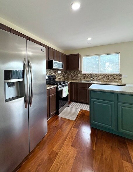 Building Photo - 15 Yardley Ct