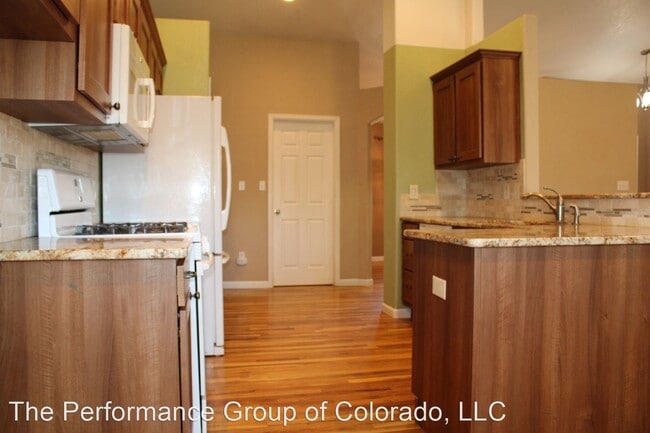 Building Photo - 4 br, 3 bath House - 4214 Getaway Place