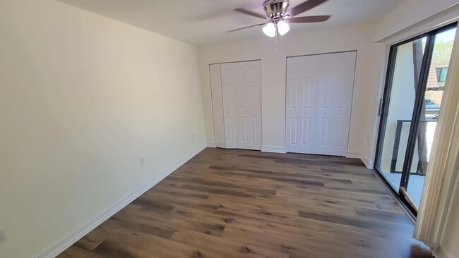 Building Photo - 117 1st Ct