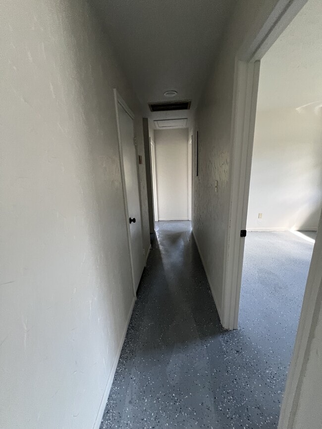 Building Photo - 725 Beale St