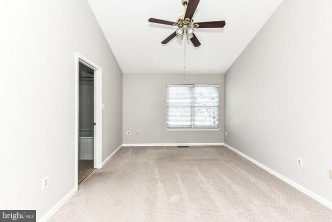 Building Photo - 6018 Callaway Ct