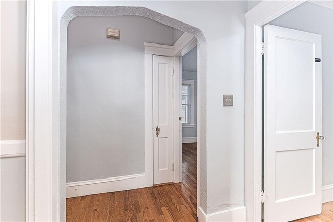 Building Photo - 30 Taft Ave