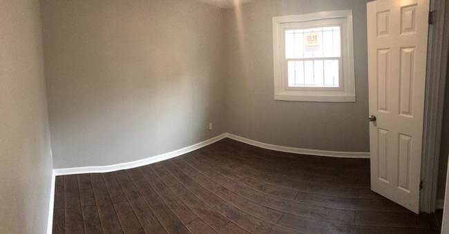 Building Photo - 321 Betsy Ave SW