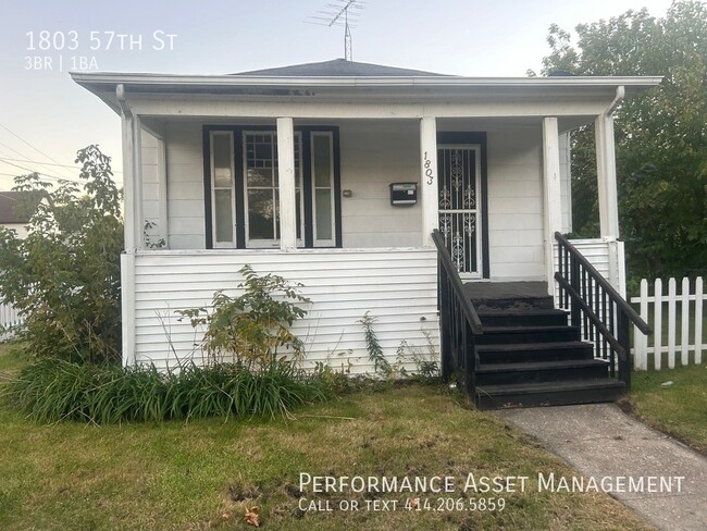 Building Photo - Cozy 3br Kenosha single family