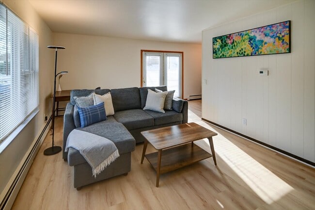 Building Photo - 7203 Fortune Dr