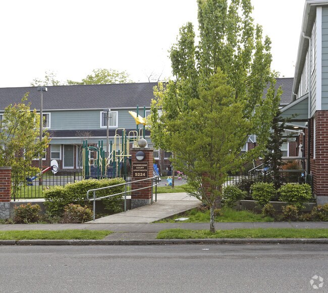 Building Photo - Cambridge Court Apartments