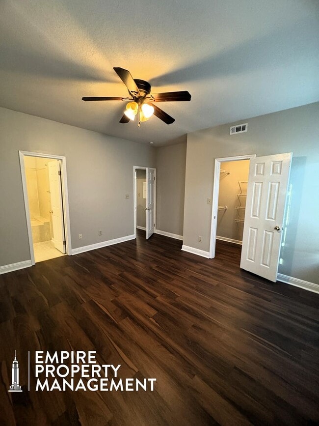 Building Photo - Available For Immediate Move-In!