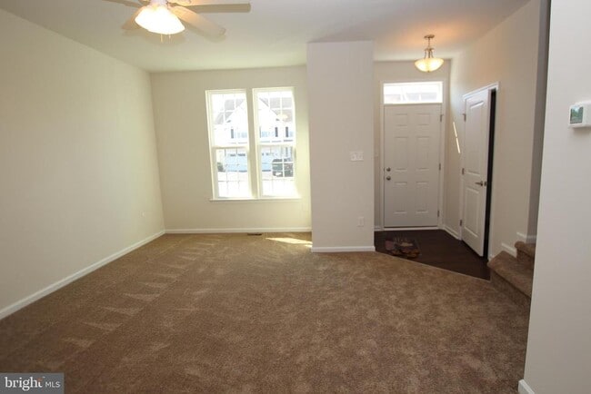 Building Photo - 30111 Plantation Dr