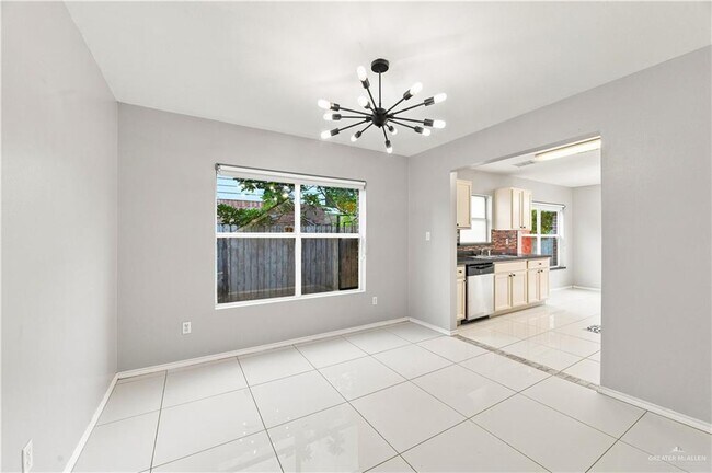 Building Photo - 37 San Esteban St