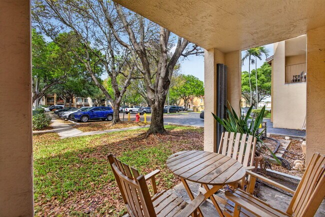 Building Photo - 4211 San Marino Blvd