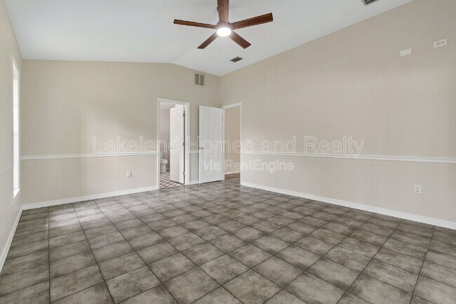 Building Photo - 95 Woodside Dr