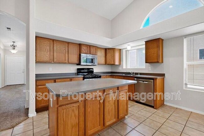 Building Photo - 8012 Corn Mountain Pl NW