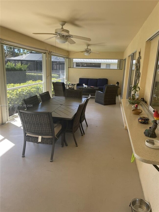 Building Photo - 1402 SE 1st Terrace