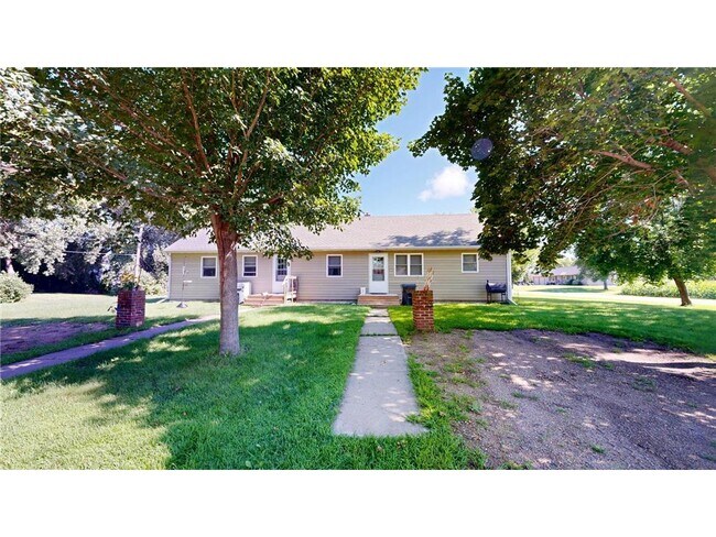 Building Photo - 208 Oregon Ave.