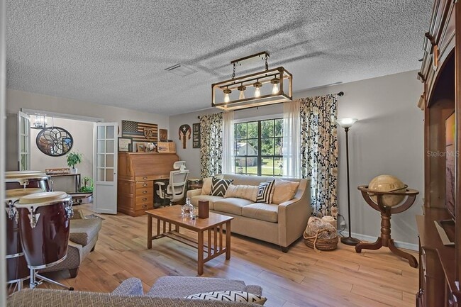 Building Photo - 889 Torchwood Dr